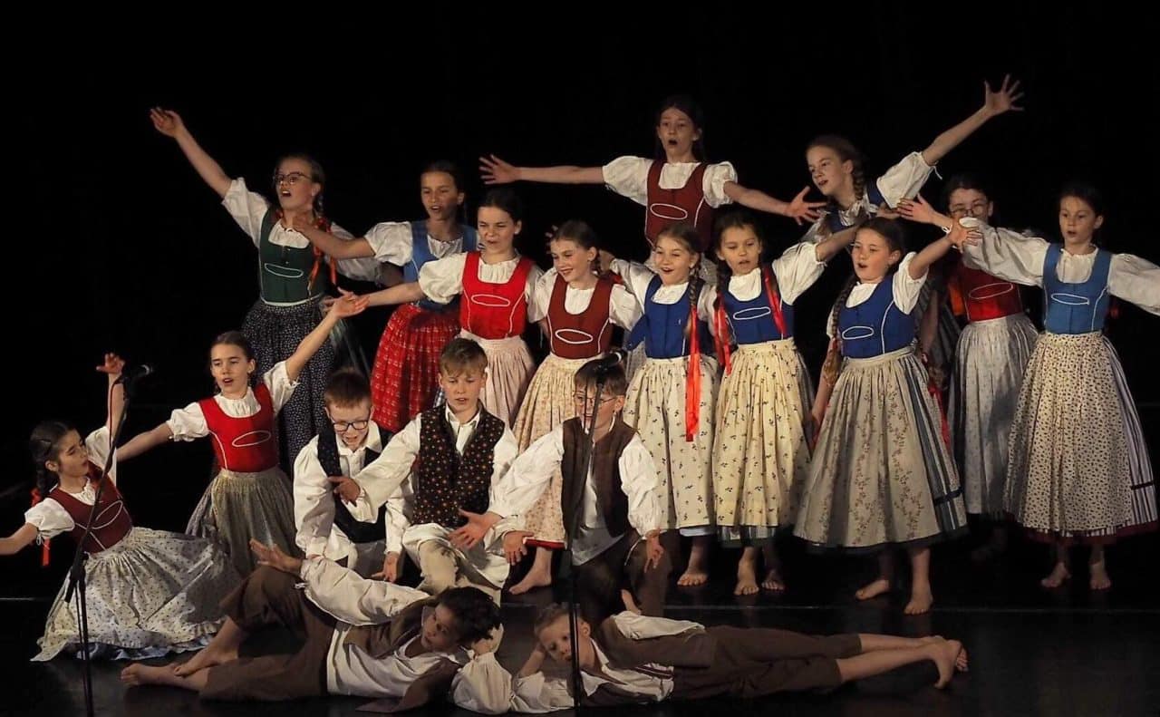 25. Otroški Folkart – Češka, Srbija