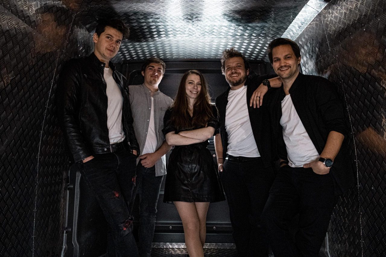 Parvani Violet ● Šesti metek