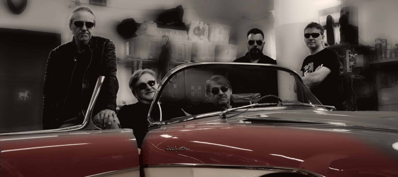 Avtomobili – Potujemo