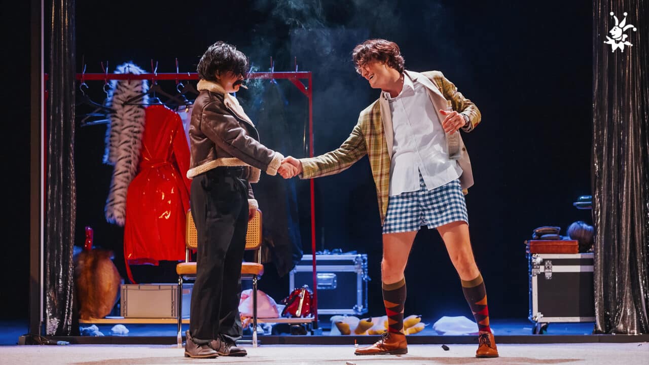 OBISKI vedno zvonijo ob nepravem času