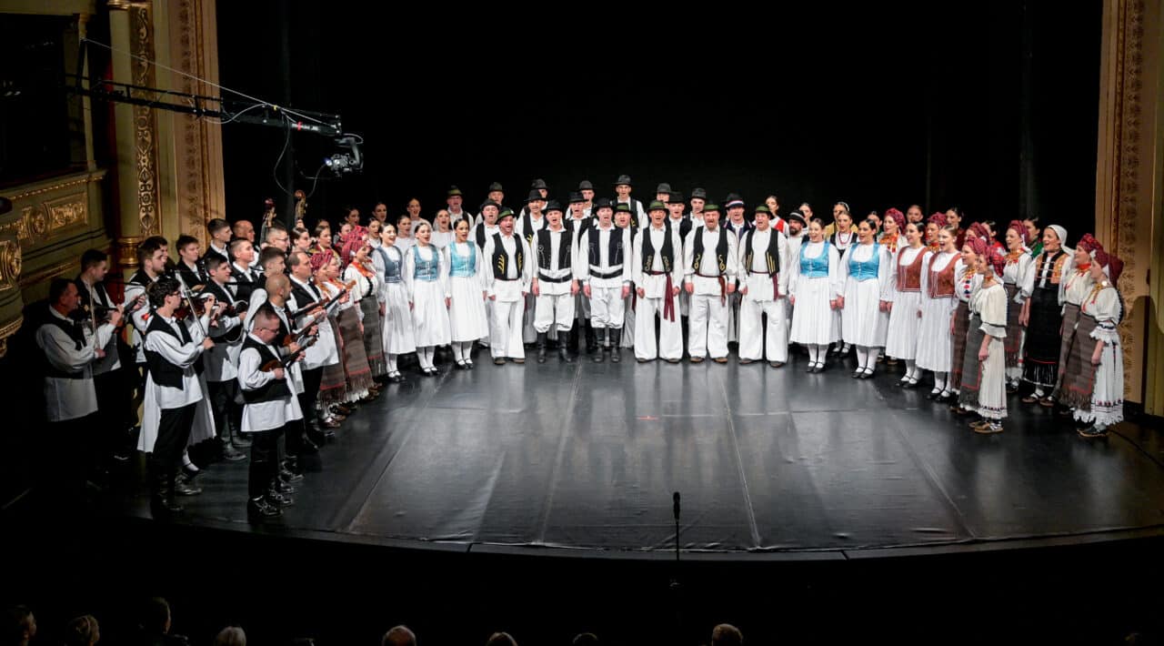 Folkart v mestu – Hrvaška, Singapur, ZDA