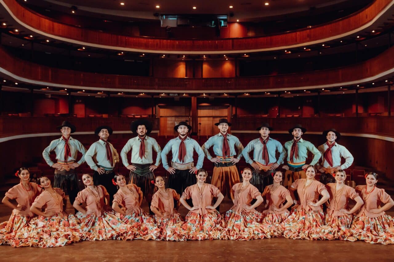 Folkart v mestu – Finska, Hrvaška, Paragvaj, Romunija, Singapur, ZDA