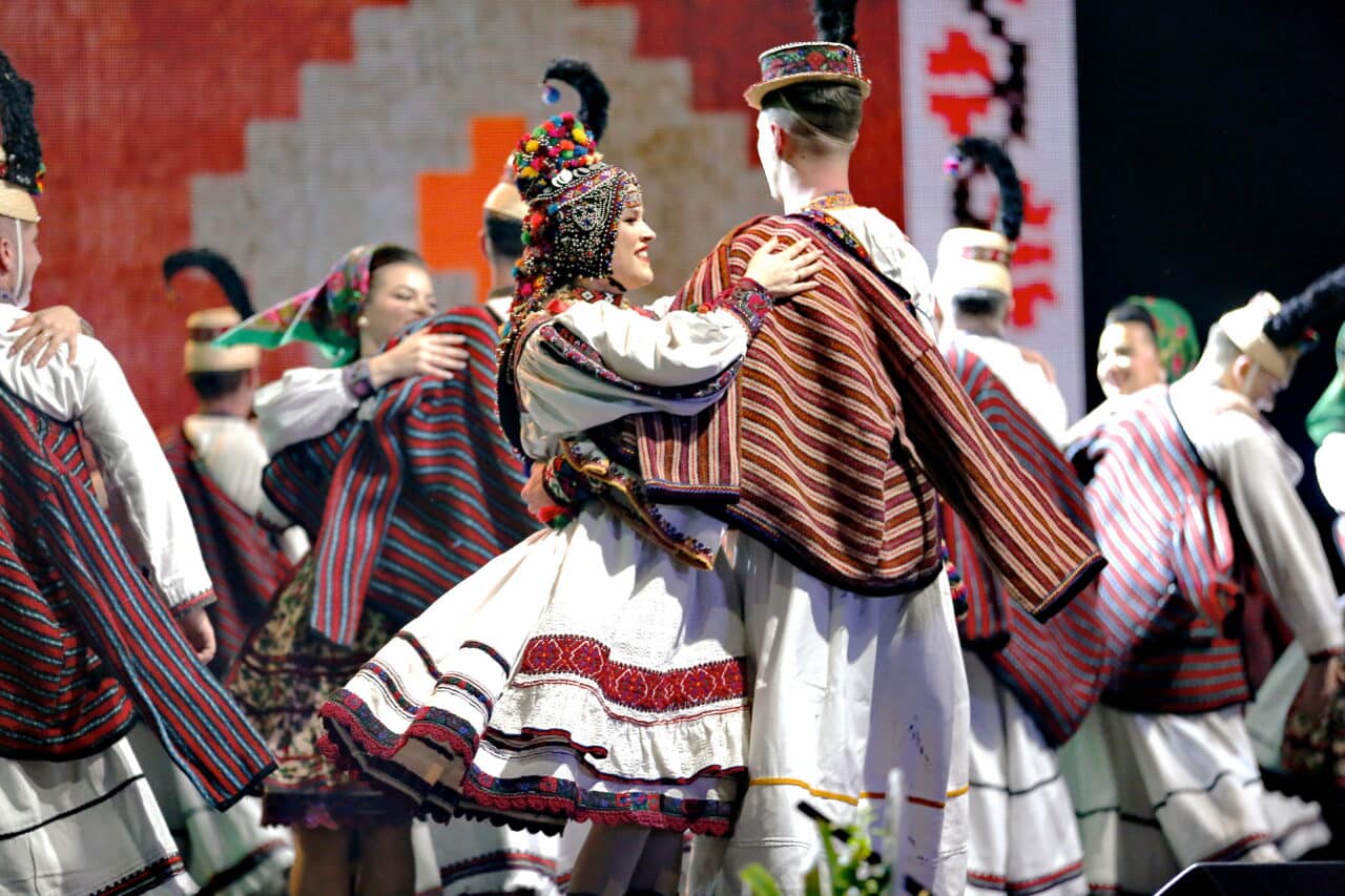 Folkart v mestu – Finska, Paragvaj, Romunija