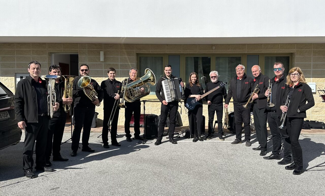 Mala pihalna godba Neuvirtovi Štajerci