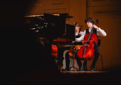 Godalni orkester Poletne glasbene šole, Mark Lev Krajnc, Filip Runjak | Salon glasbenih umetnikov | Festival Lent | foto Žan Osim | 25. 6. 2025