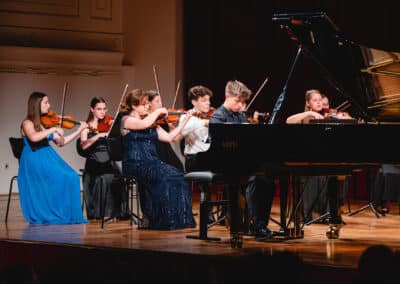 Godalni orkester Poletne glasbene šole, Mark Lev Krajnc, Filip Runjak | Salon glasbenih umetnikov | Festival Lent | foto Žan Osim | 25. 6. 2025