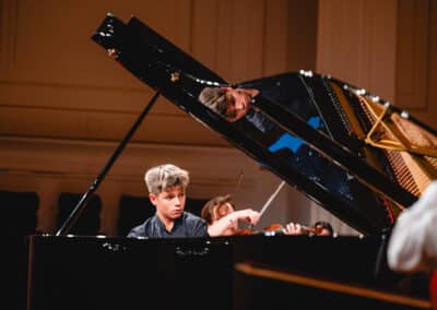 Godalni orkester Poletne glasbene šole, Mark Lev Krajnc, Filip Runjak | Salon glasbenih umetnikov | Festival Lent | foto Žan Osim | 25. 6. 2025