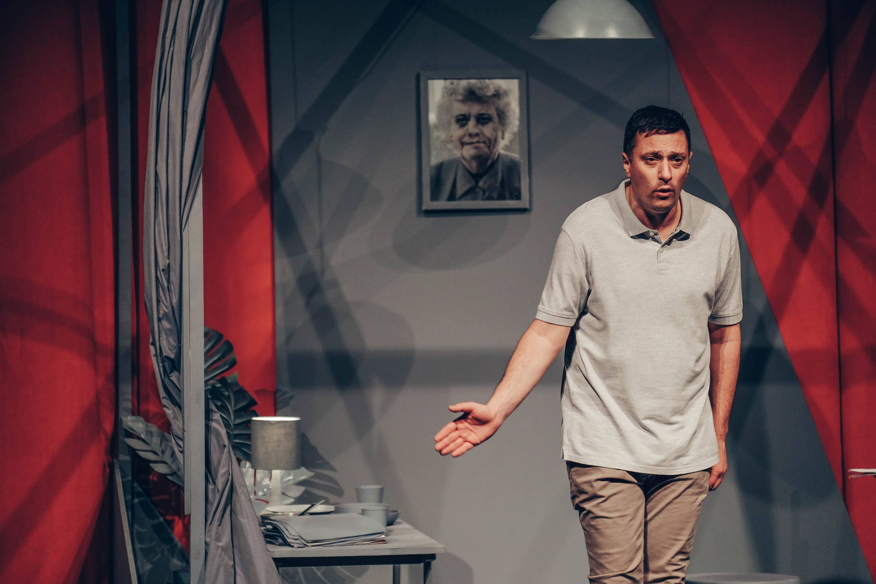 Andrija Milošević – Idem putem pa zagrlim drvo