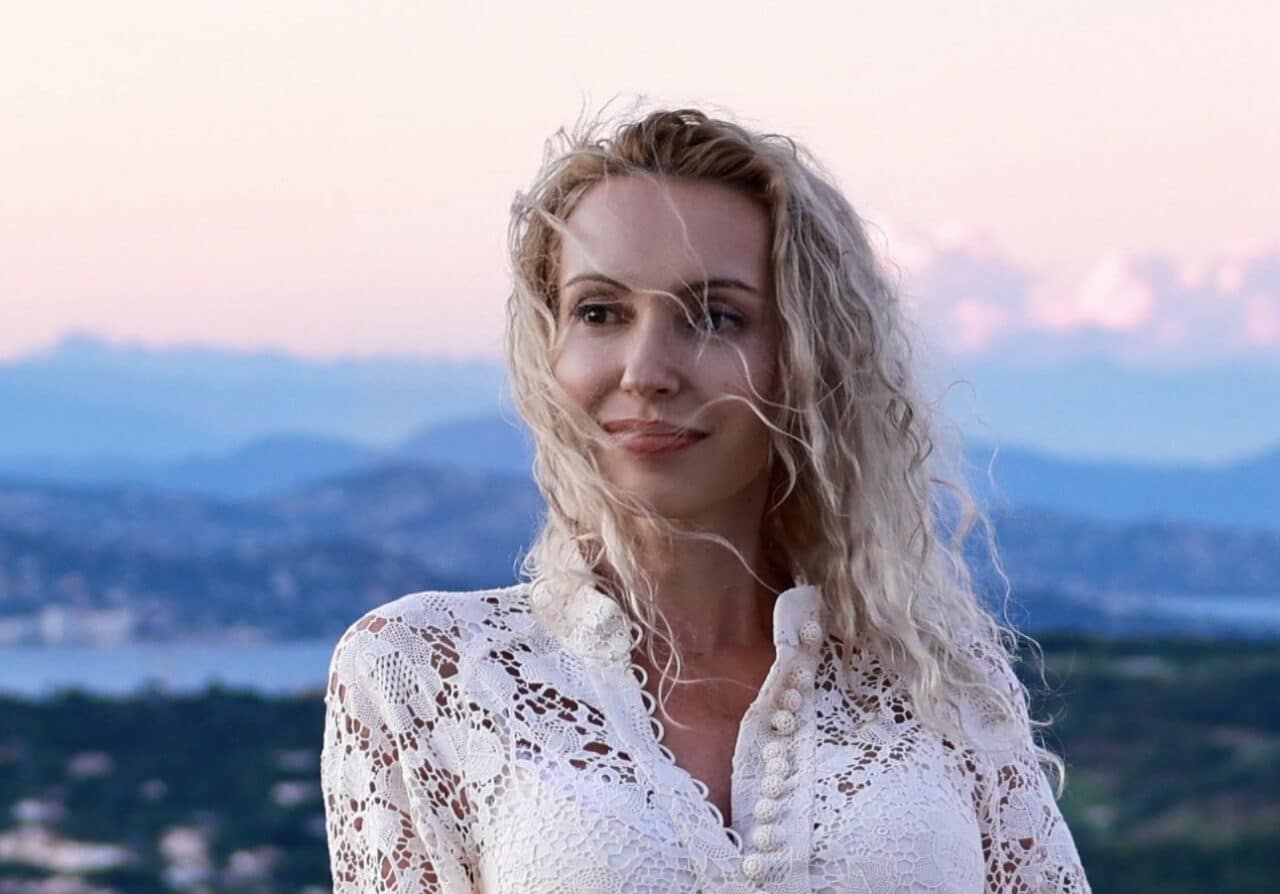 Večer v živo: Tina Prodnik