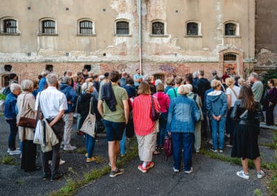 Vodeni ogled skozi stavbo nekdanje kaznilnice | Festival Maribor | foto Žan Osim | 17. 9. 2025