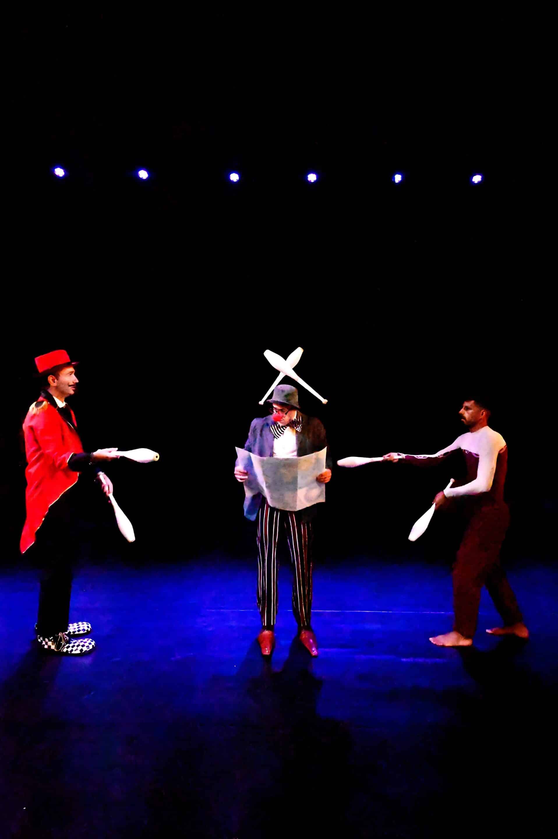 Cirkus za zaveso