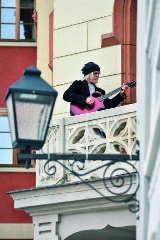 91.Pet pred dvanajsto Igor Leonardi (3) Koncerti z balkonov