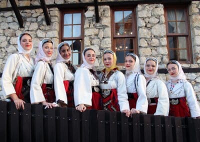 38. Folkart S. Makedonija