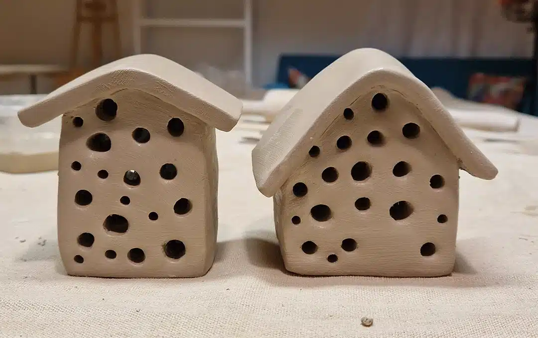 Glinena hiška za žuželke z Anjo Kozel