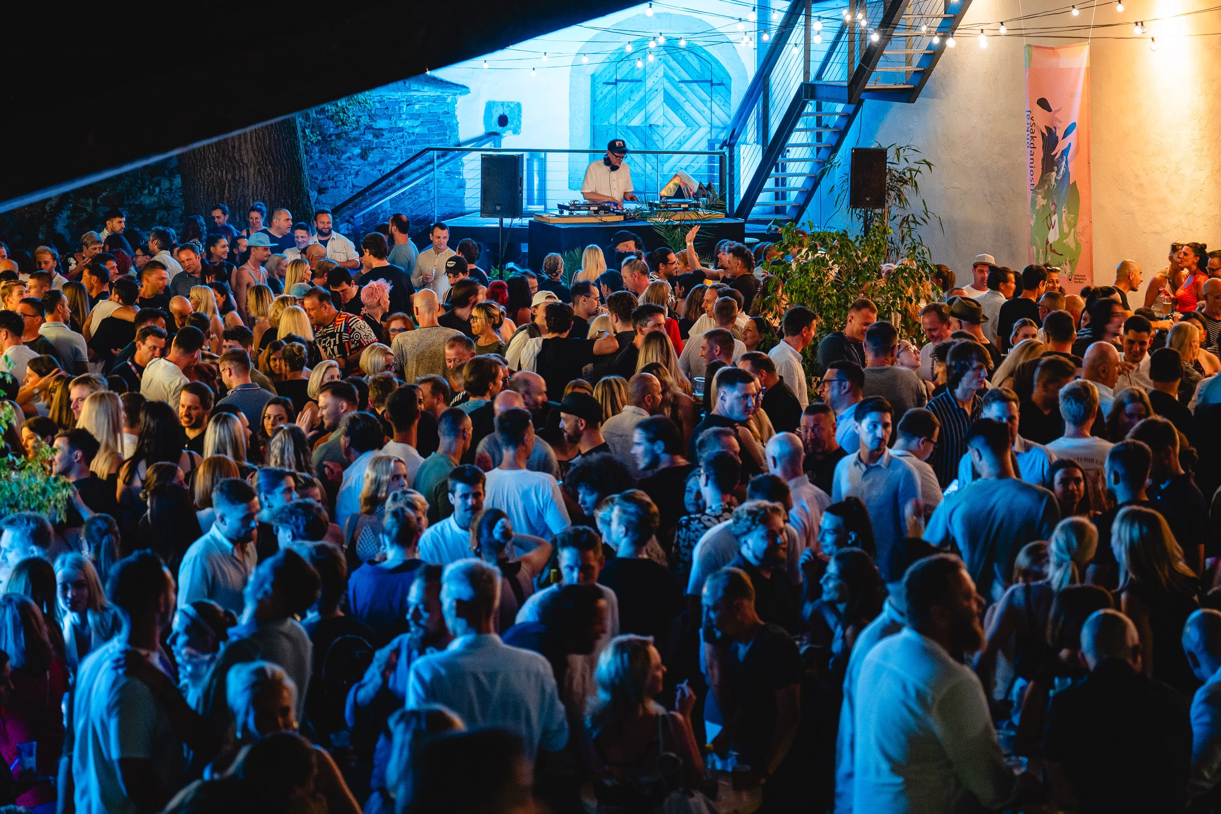 Minoriti After Party: Noambi