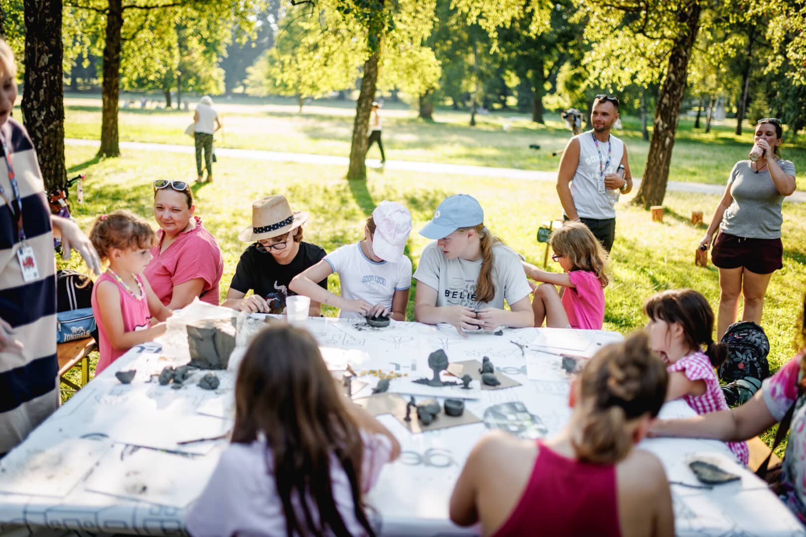 Poletni Art kamp • Lačna čna