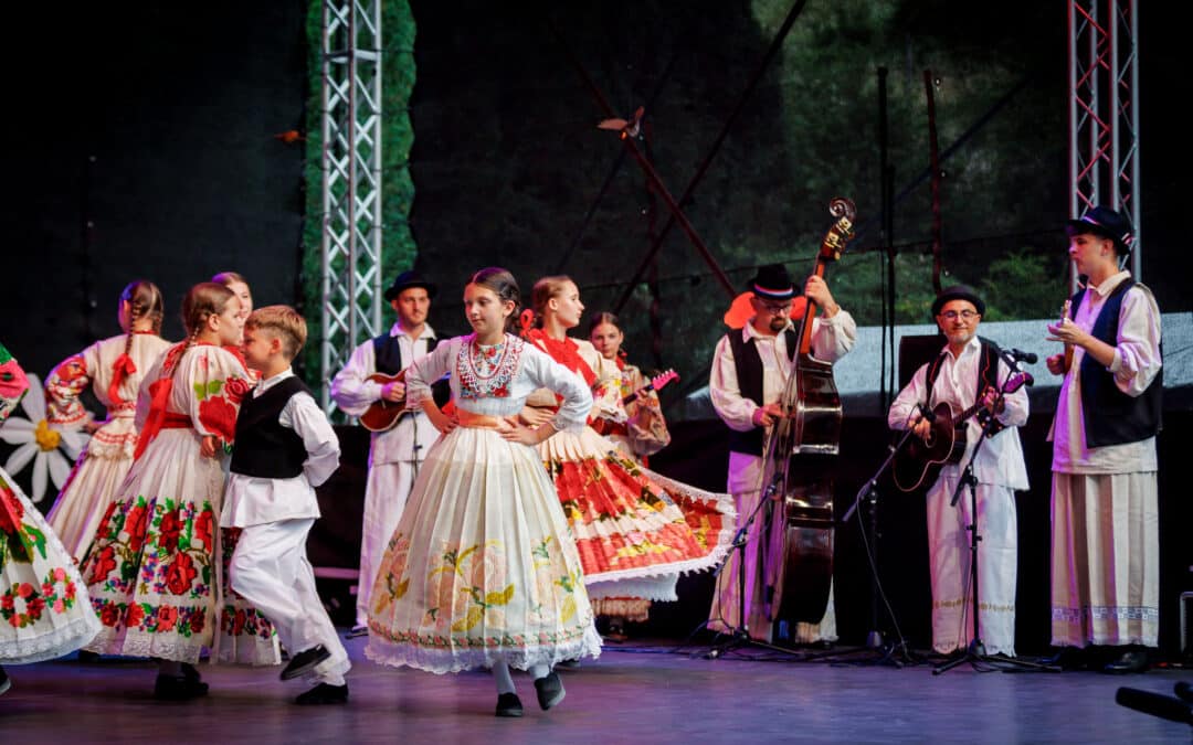 27. otroški Folkart - Hrvaška, Srbija | Oder Triglav | Festival Lent | foto Dejan Bulut | 1. 7. 2026