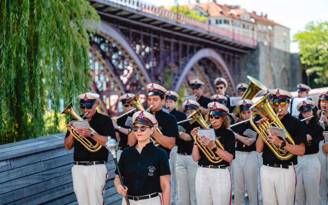 Povorka Pihalnega orkestra Pošta Maribor | Festival Lent | foto Žan Osim | 4. 7. 2026