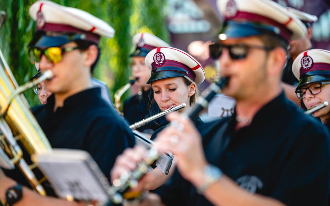 Povorka Pihalnega orkestra Pošta Maribor | Festival Lent | foto Žan Osim | 4. 7. 2026